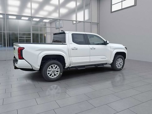 New 2025 Toyota Tacoma SR5 image 7