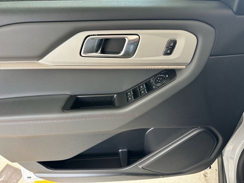 New 2026 Ford Explorer Active RWD image 15