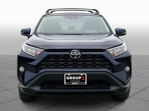 Used 2021 Toyota RAV4 XLE Premium image 3
