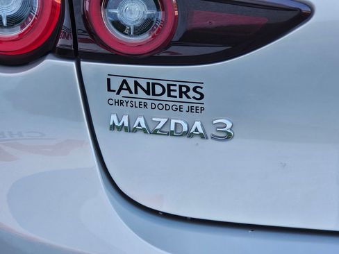 Used 2024 MAZDA MAZDA3 s FWD image 31