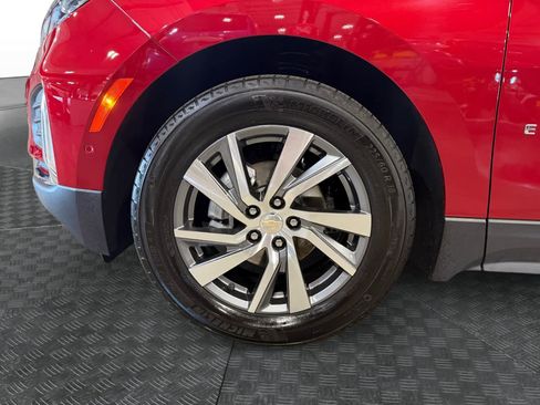 Used 2024 Chevrolet Equinox Premier image 15