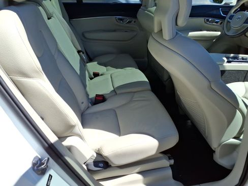 Used 2020 Volvo XC90 T5 Momentum w/ Protection Package Premier AWD/4WD image 27