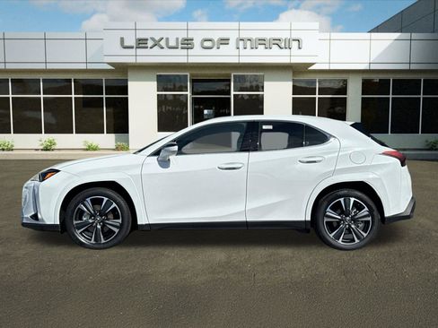 New 2026 Lexus UX 300h AWD image 2