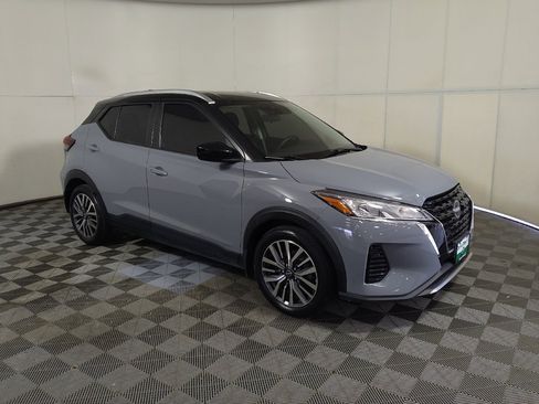Used 2023 Nissan Kicks SV FWD image 11