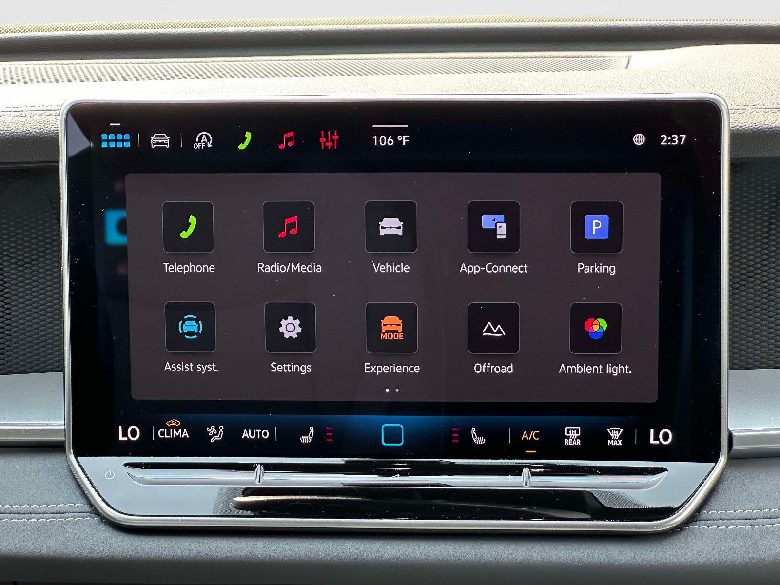 Certified 2026 Volkswagen Tiguan SE R-Line AWD/4WD image 18