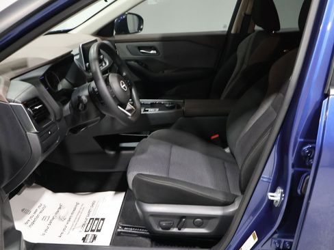 Used 2022 Nissan Rogue SV image 10