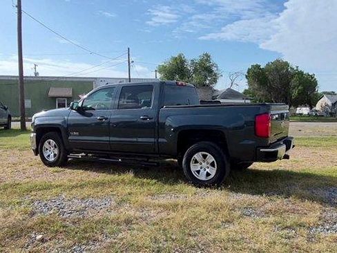 Used 2018 Chevrolet Silverado 1500 LT w/ LT Eassist Package RWD image 6