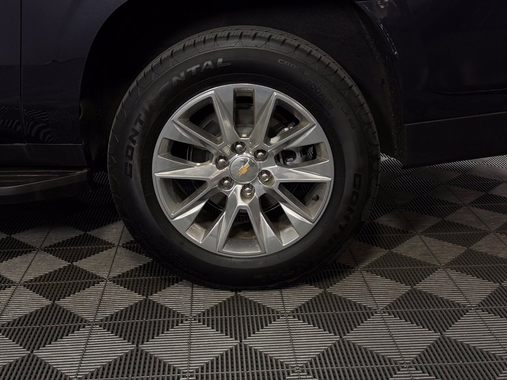 Used 2026 Chevrolet Suburban Premier AWD/4WD image 19