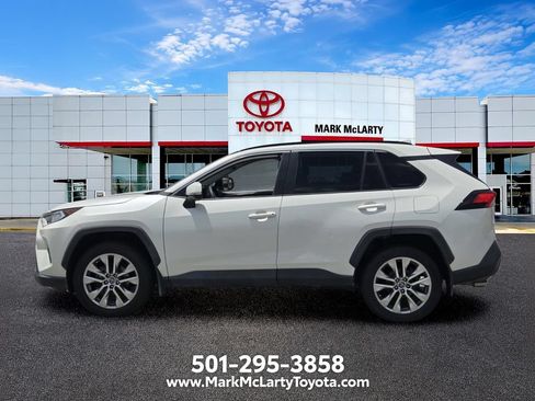 Used 2021 Toyota RAV4 XLE Premium AWD/4WD image 2