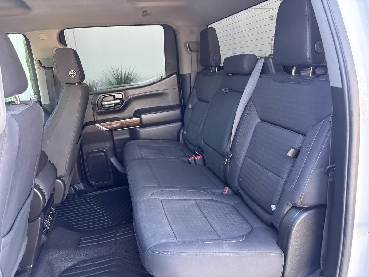 Used 2020 GMC Sierra 1500 Elevation w/ Elevation Value Package AWD/4WD image 11