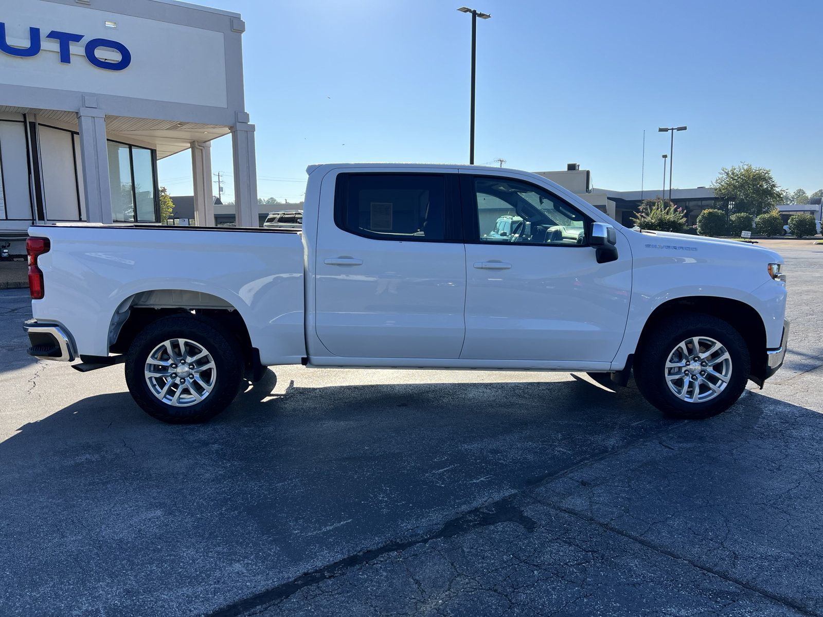 Used 2021 Chevrolet Silverado 1500 LT RWD image 10
