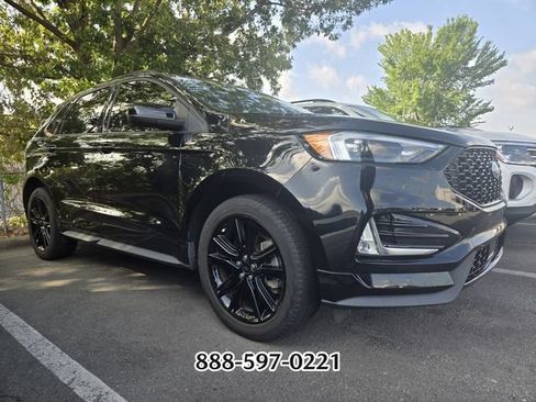 Used 2021 Ford Edge ST-Line FWD image 11