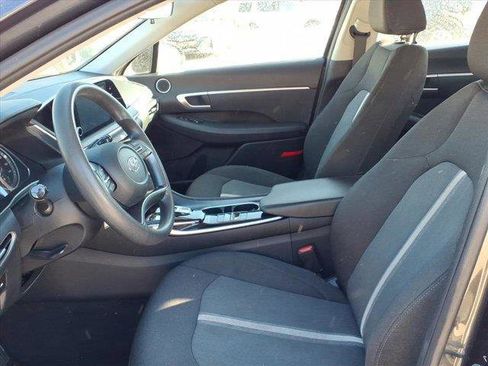 Used 2022 Hyundai Sonata SE image 16