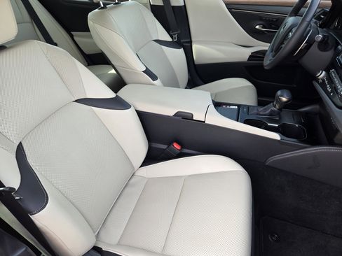 Certified 2023 Lexus ES 350 w/ Premium Package image 22