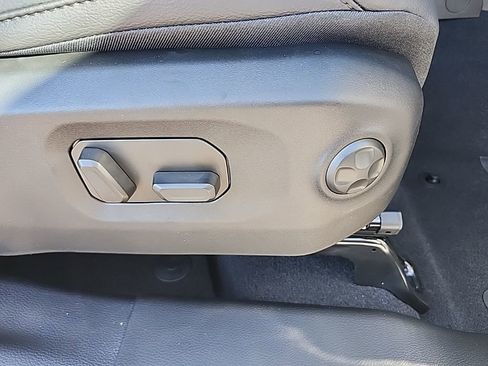 New 2026 Jeep Wrangler Unlimited Sahara AWD/4WD image 13