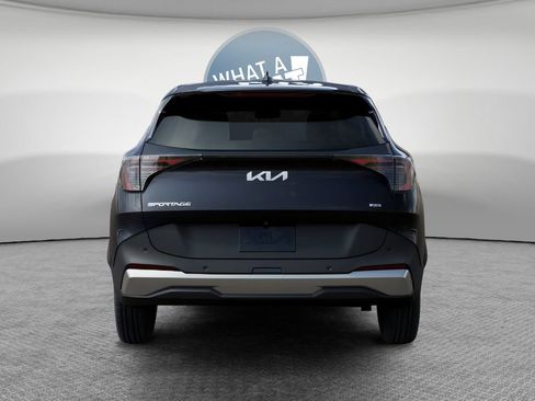 New 2026 Kia Sportage LX w/ LX Convenience Package AWD/4WD image 5