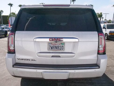 Used 2017 GMC Yukon XL Denali RWD image 8