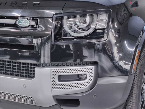 Used 2025 Land Rover Defender 110 S AWD/4WD image 12