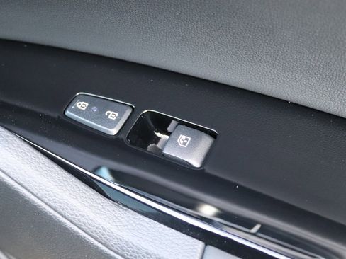 Used 2025 Kia Sportage X-Line Prestige image 32