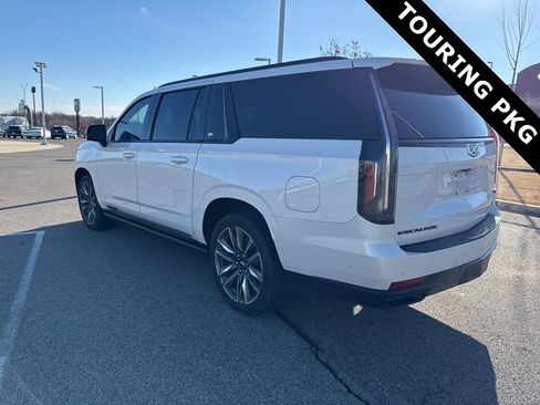 Used 2022 Cadillac Escalade ESV Sport w/ Touring Package image 5