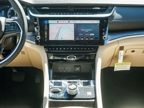 New 2026 Jeep Grand Cherokee Limited image 14