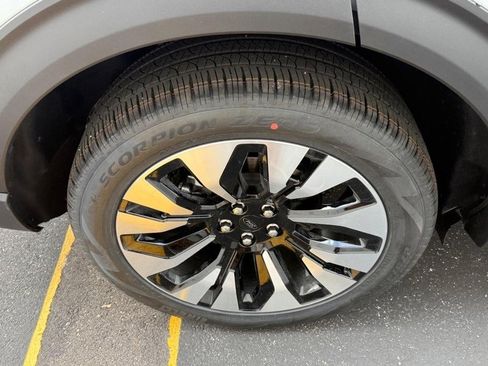 New 2026 Ford Explorer Platinum w/ LUX Leather Package image 5