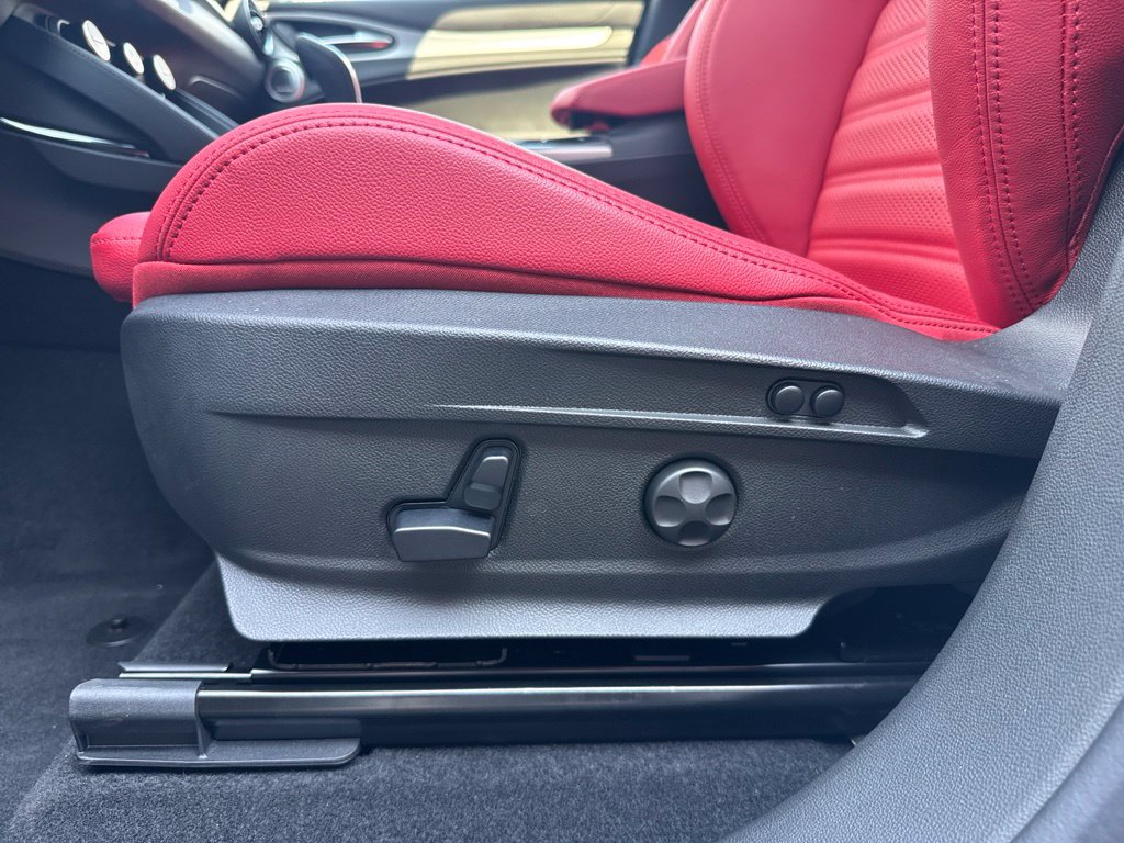 New 2026 Alfa Romeo Stelvio Sprint AWD/4WD image 30