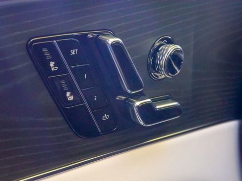 New 2026 Cadillac Lyriq Luxury image 16