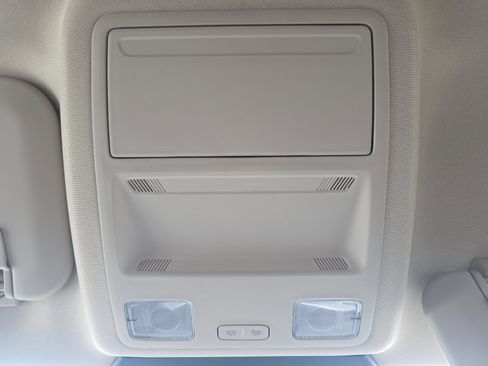 Used 2020 Ford Escape SE image 36