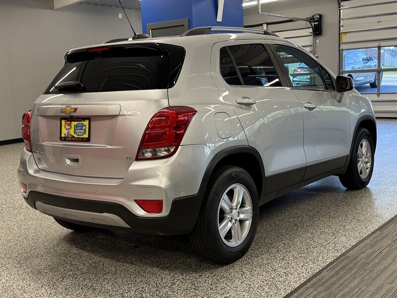 Used 2017 Chevrolet Trax LT w/ Driver Confidence Package AWD/4WD image 6