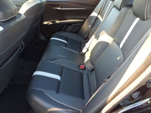 Used 2025 Toyota Camry SE FWD image 13