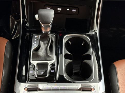 Used 2023 Kia Carnival SX Prestige FWD image 22