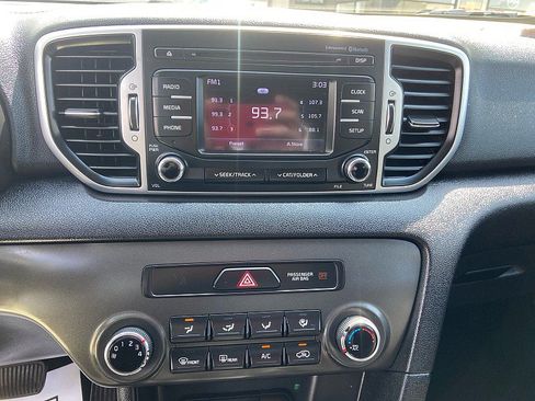 Used 2017 Kia Sportage LX AWD/4WD image 13