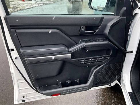 Used 2025 Toyota Tacoma SR5 image 23