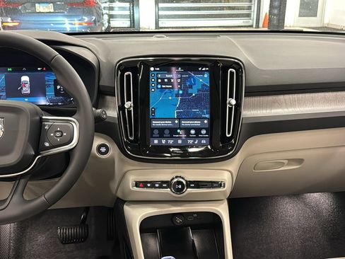 New 2026 Volvo XC40 B5 Plus w/ Protection Package Premier image 11