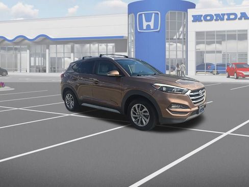 Used 2017 Hyundai Tucson SE Plus image 1