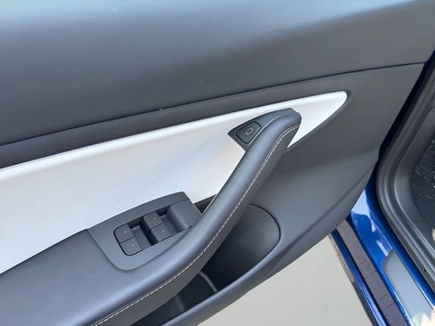 Used 2021 Tesla Model 3 Performance AWD/4WD image 18