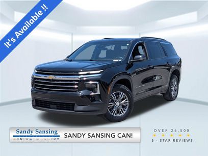 Used 2025 Chevrolet Traverse LT