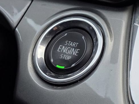 Used 2024 Chevrolet Trax LT FWD image 18