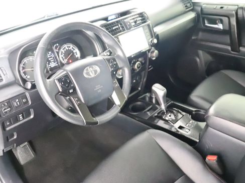 Used 2020 Toyota 4Runner TRD Off-Road Premium w/ Moonroof Package AWD/4WD image 22