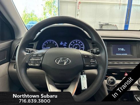 Used 2019 Hyundai Elantra SE FWD image 21