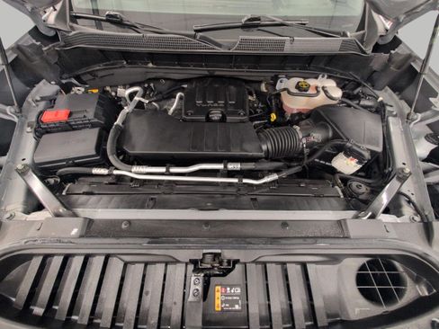 Used 2024 Chevrolet Silverado 1500 LT AWD/4WD image 6