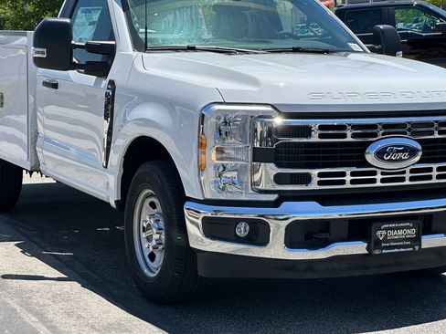 New 2025 Ford F350 XL w/ XL Chrome Package RWD image 8