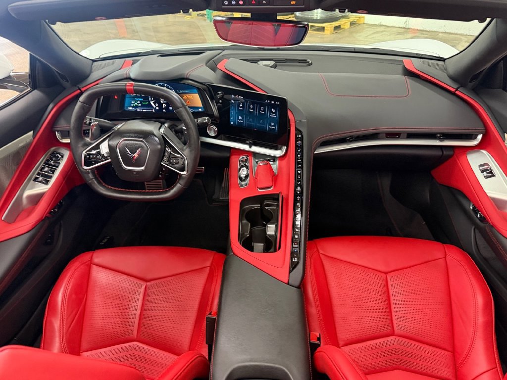 Used 2024 Chevrolet Corvette Stingray Preferred Conv w/ Z51 Performance Package RWD image 13