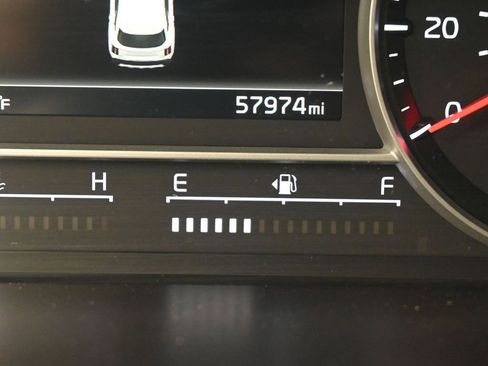 Used 2022 Kia Sorento LX image 30