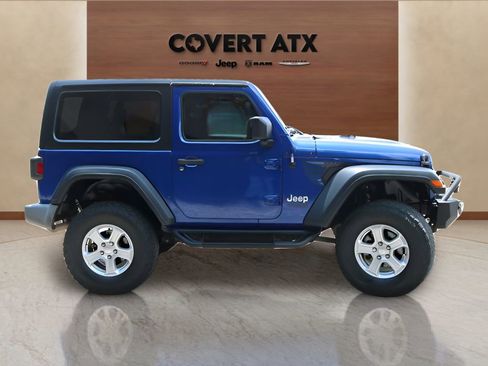Used 2019 Jeep Wrangler Sport AWD/4WD image 6