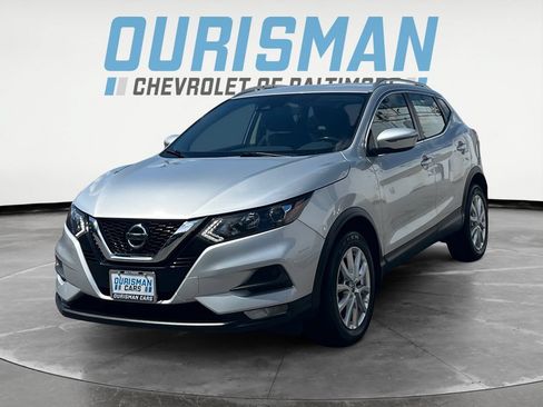 Used 2021 Nissan Rogue Sport SV AWD/4WD image 2