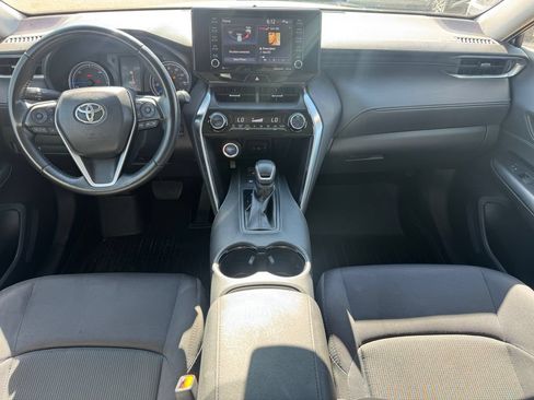 Used 2021 Toyota Venza LE AWD/4WD image 9
