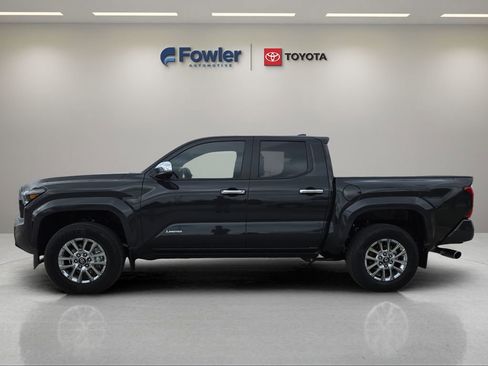New 2026 Toyota Tacoma Limited AWD/4WD image 4