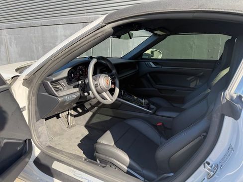 Certified 2025 Porsche 911 Carrera RWD image 15